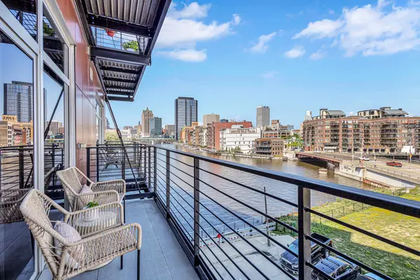 106 W Seeboth St, Milwaukee, WI 53204