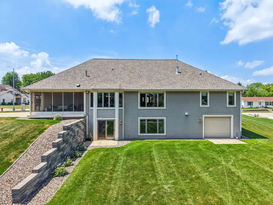 638 Windsor Ter, Jefferson, WI 53549 - Image #3
