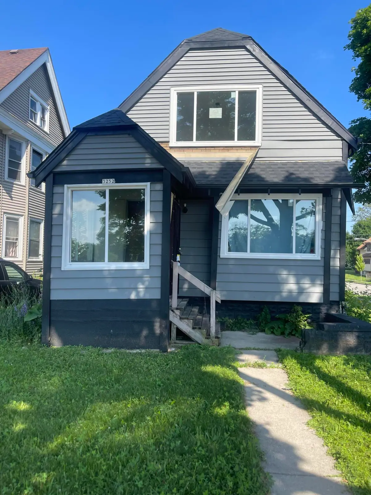 3252 N 17th St, Milwaukee, WI 53206 - Image #1