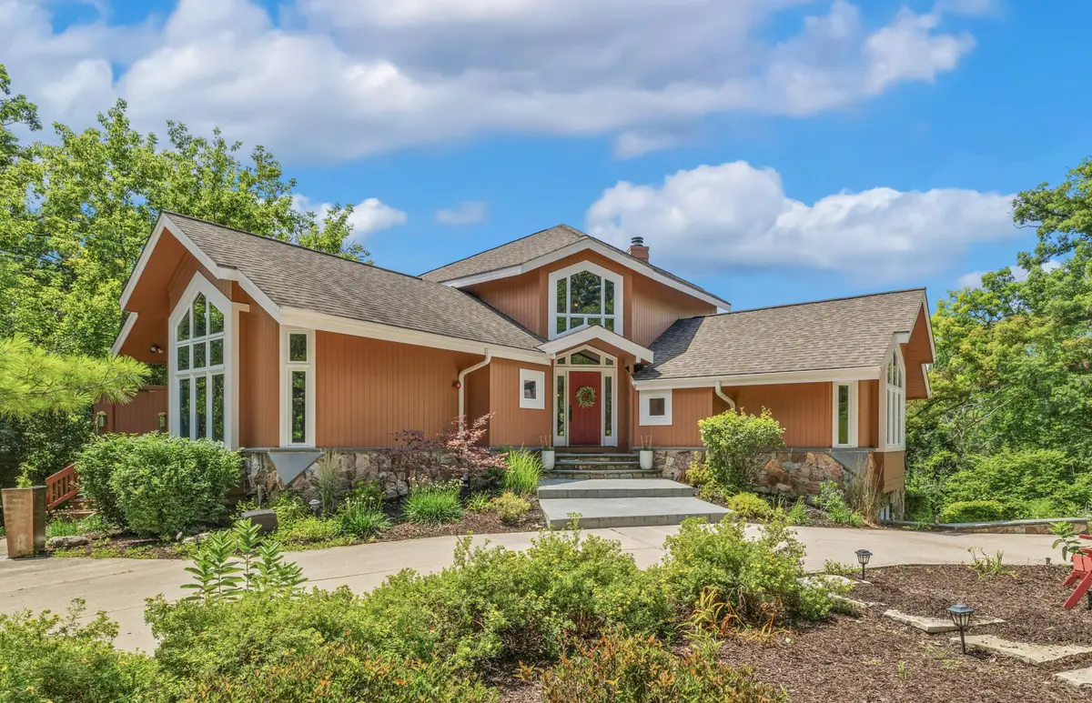 1460 Geneva Club Pl, Geneva, WI 53147 - Image #1