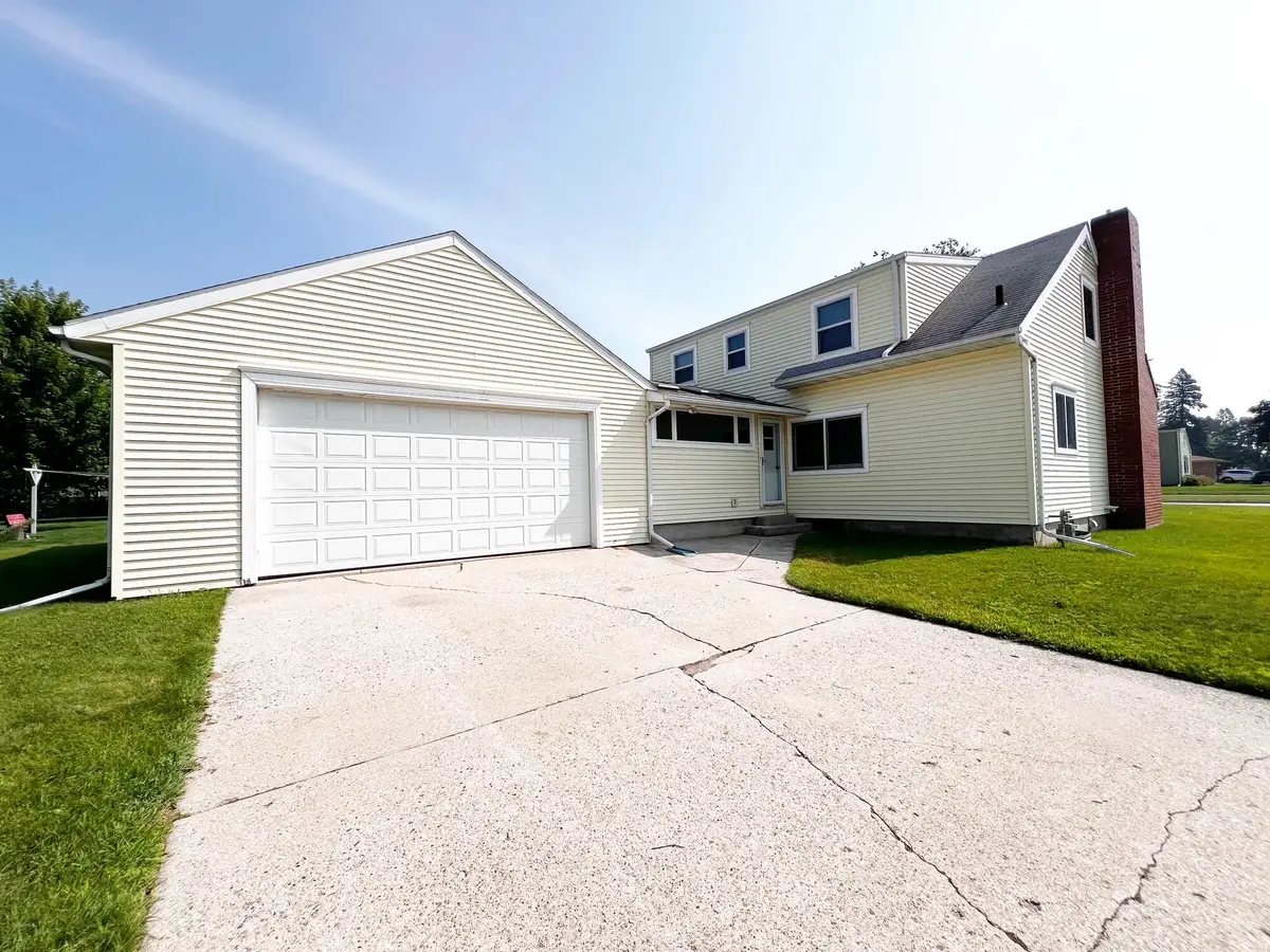3502 Parkway Blvd, Two Rivers, WI 54241 - Image #1