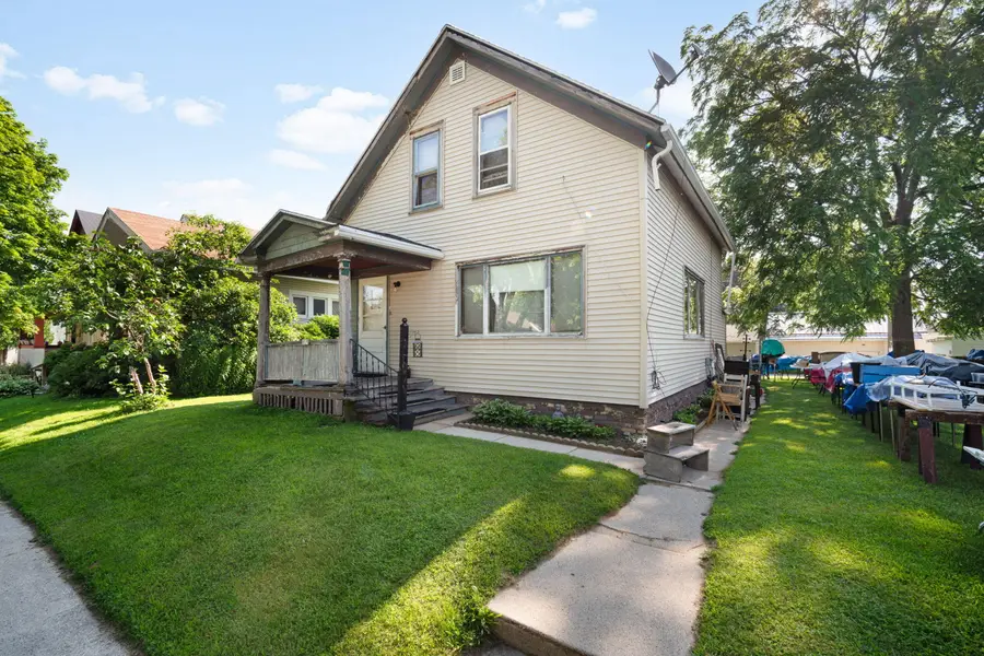 919 N 14th St, Manitowoc, WI 54220 - Image #2