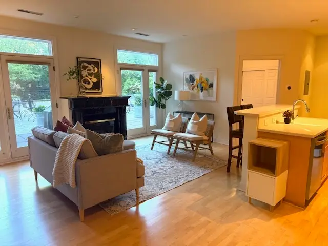 1515 N Van Buren St, Milwaukee, WI 53202 - Image #3