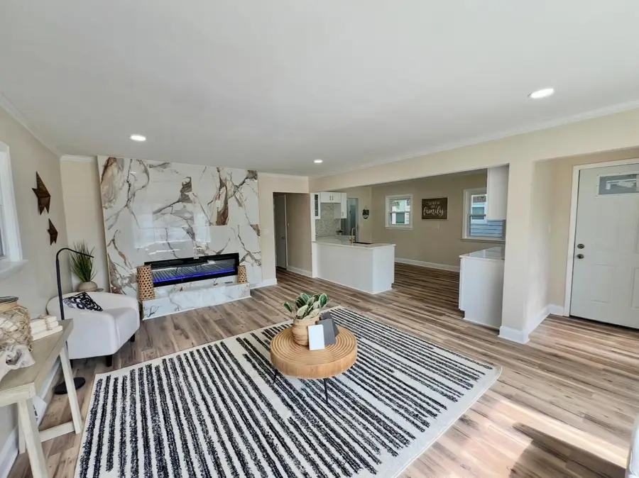 3144 N 92nd St, Milwaukee, WI 53222 - Image #2