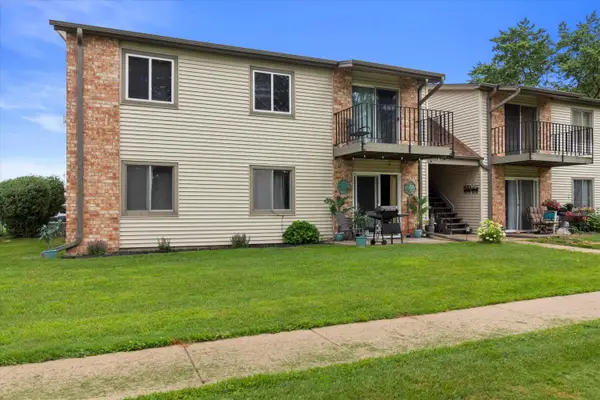 N115W17131 Armada Dr, Germantown, WI 53022