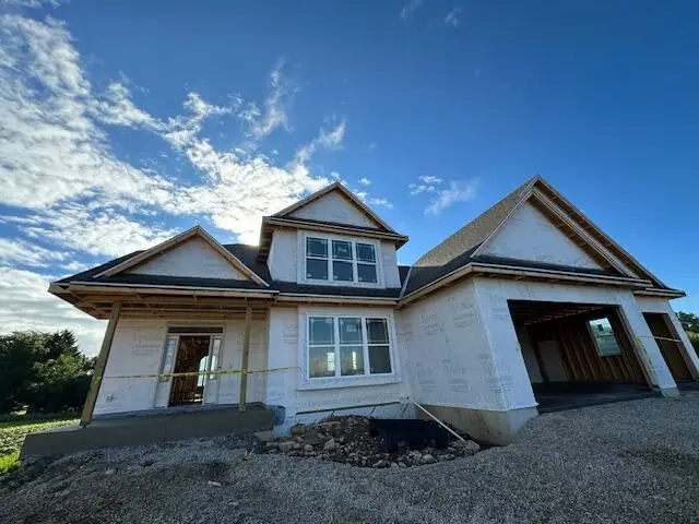 W257N5886 Autumn Way, Lisbon, WI 53089 - Image #2