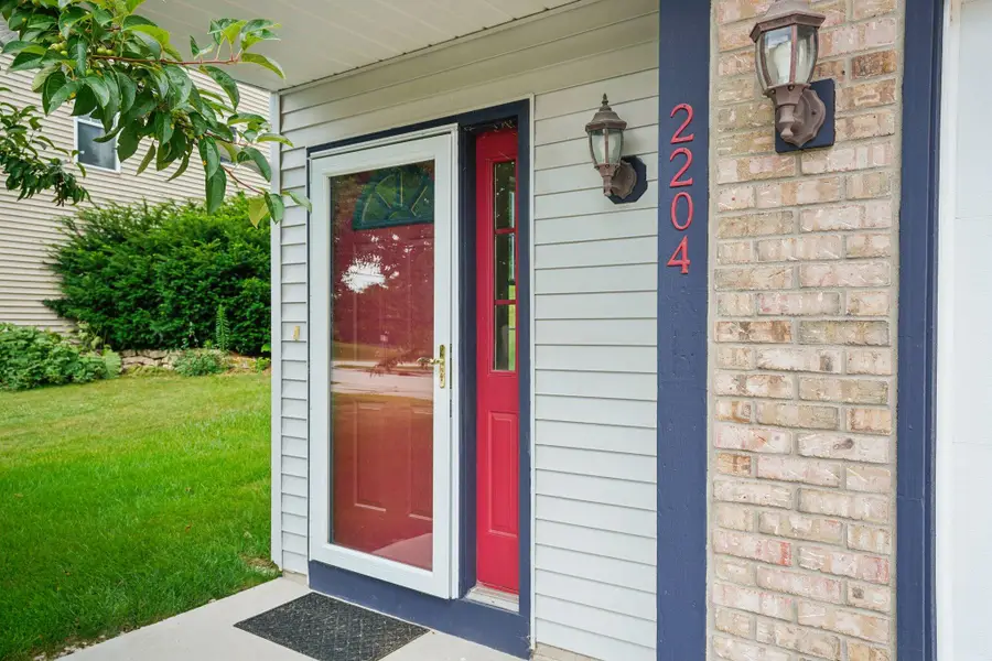2204 Patrick Ln, Waukesha, WI 53188 - #2