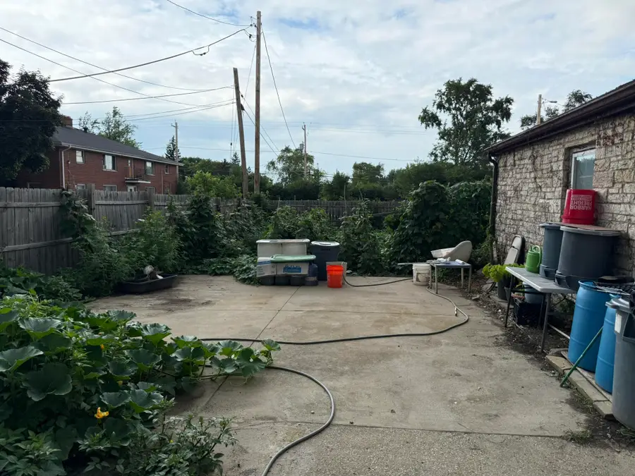 8820 W Mill Rd, Milwaukee, WI 53225 - Image #3