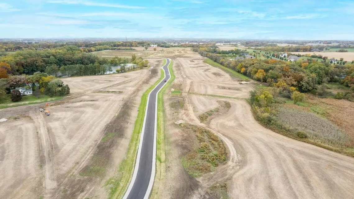 610 Beere Ln, Rochester, WI 53105 - Image #1