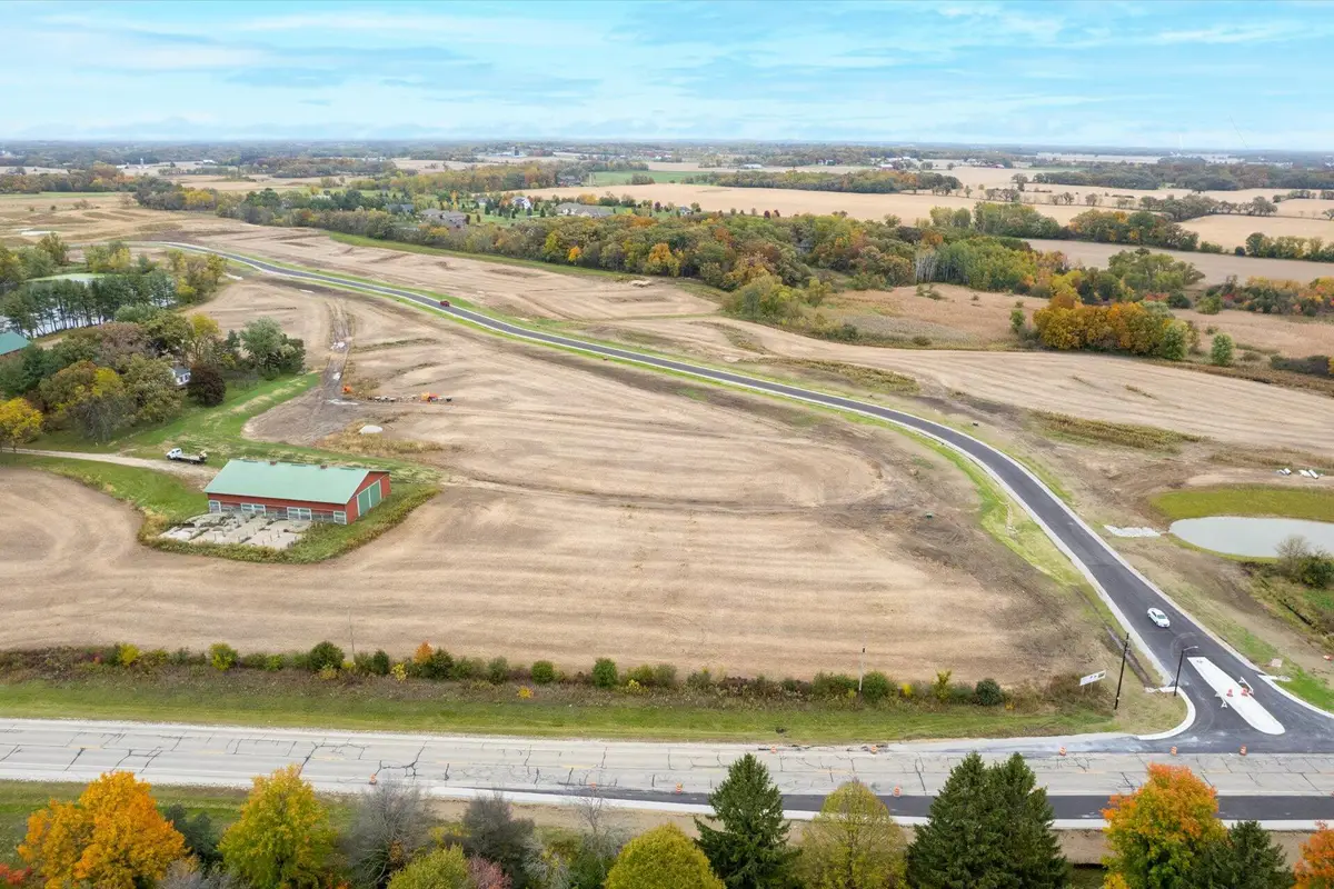 680 Beere Ln, Rochester, WI 53105 - Image #1