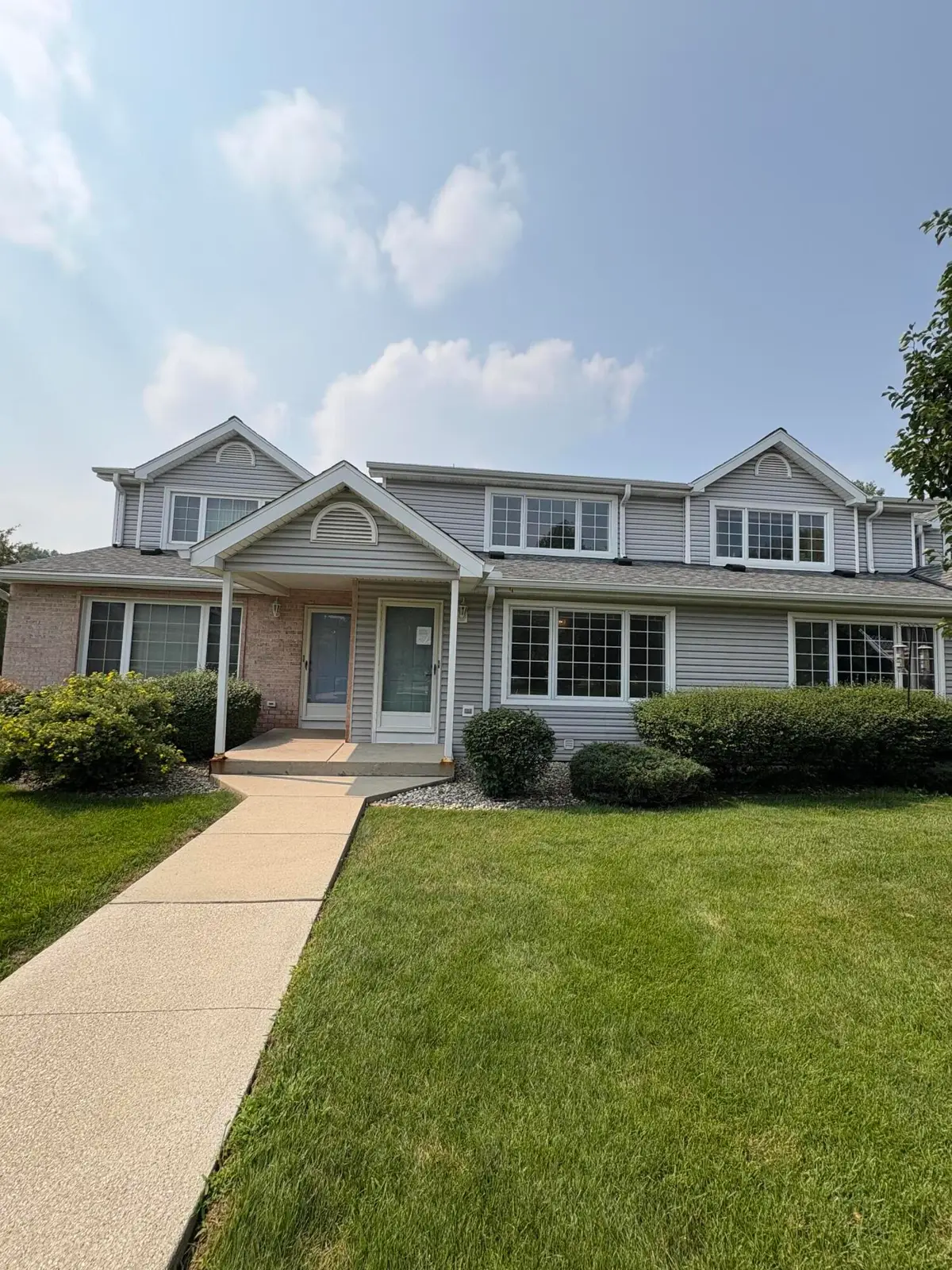 10081 W Whitnall Edge Dr, Franklin, WI 53132 - #1