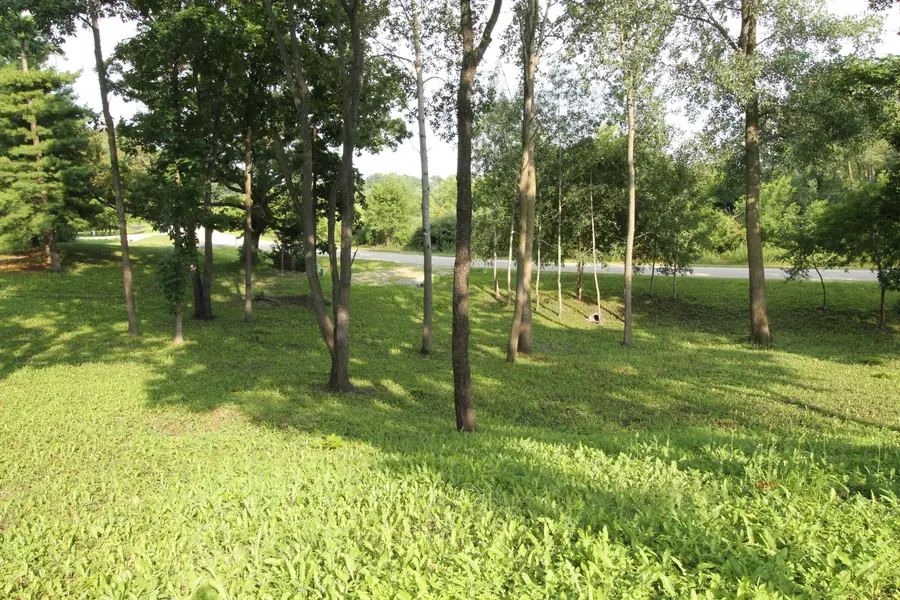 6824 Horseshoe Trl, Burlington, WI 53105 - Image #3