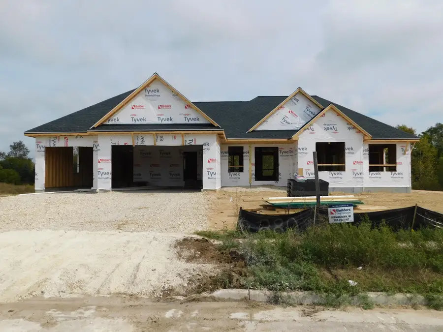 280 Candleberry Ln, Grafton, WI 53024 - Image #2