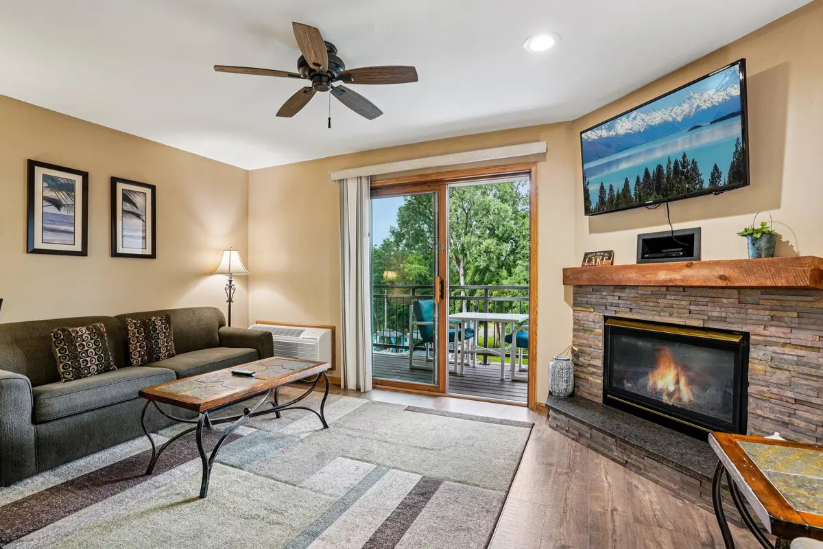 111 Center St, Lake Geneva, WI 53147 - #1