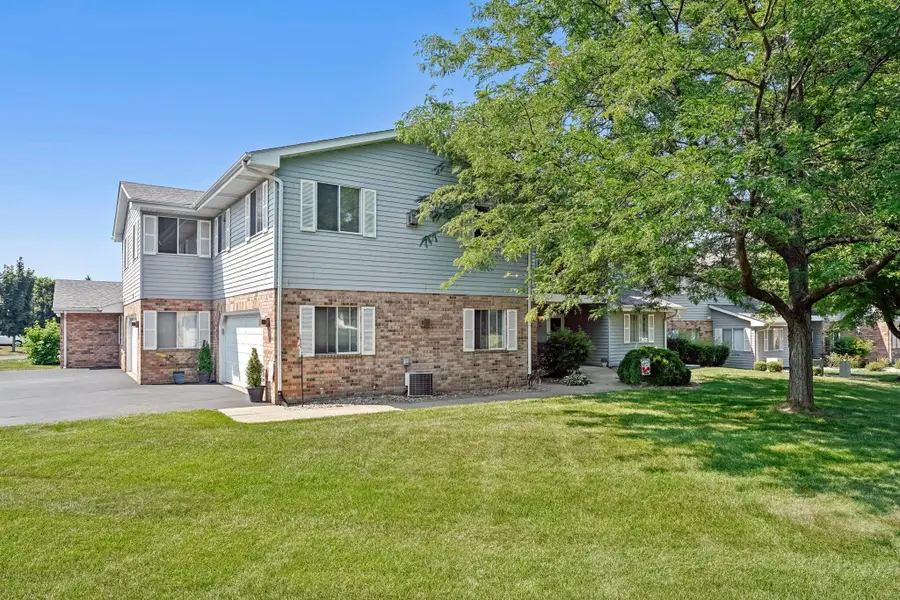 1117 N Sunnyslope Dr, Mount Pleasant, WI 53406 - Image #3