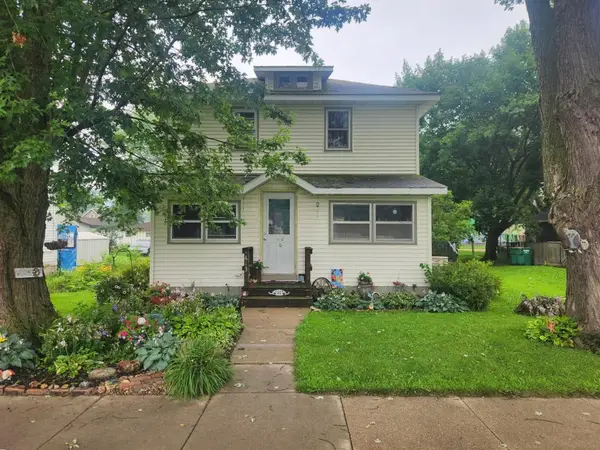 413 Sherman St S, Houston, MN 55943