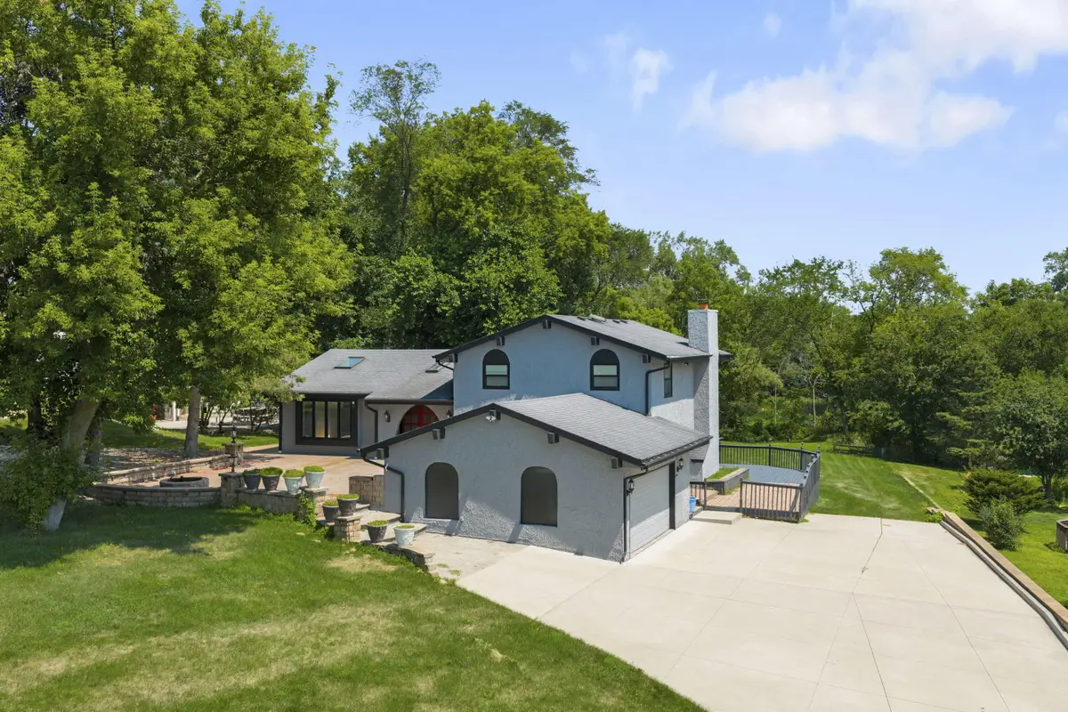 W210N11120 Mountbrooke Dr, Germantown, WI 53022 - Image #1