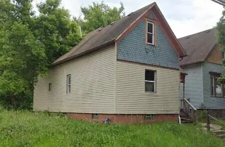 2040 N 24th Pl, Milwaukee, WI 53205