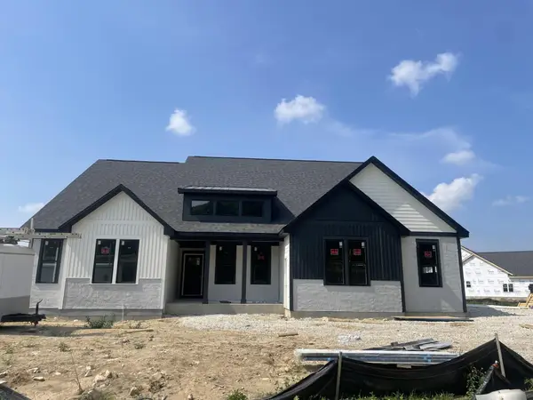 N66W20903 Sweet Clover Dr, Menomonee Falls, WI 53051