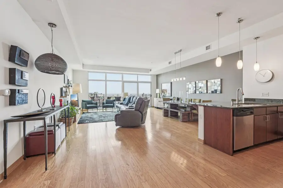 106 W Seeboth St, Milwaukee, WI 53204 - Image #3