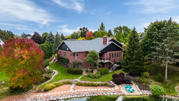 3520 Pleasant Ln, Mount Pleasant, WI 53405