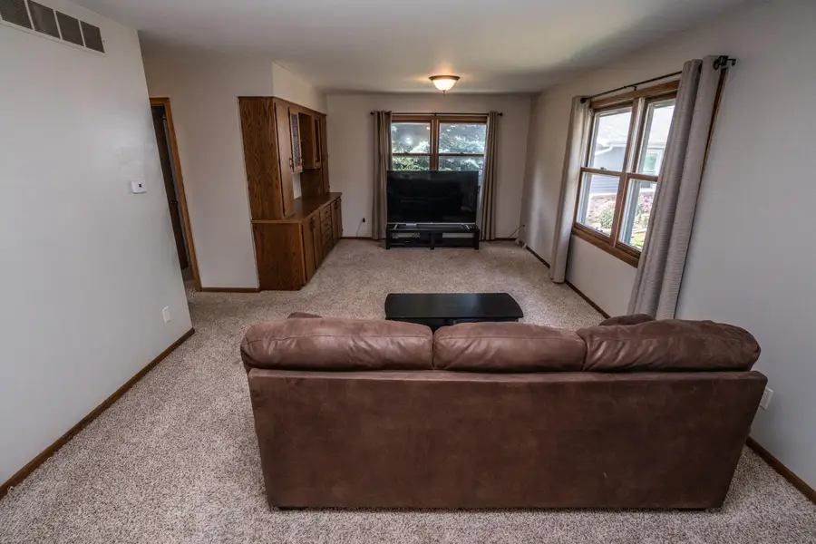 1925 Hilltop Dr, West Bend, WI 53095 - Image #2