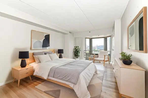 270 E Highland Ave, Milwaukee, WI 53202