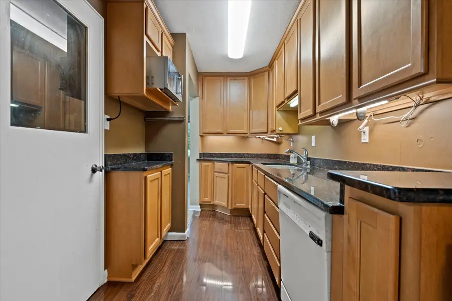 5006 N Port Washington Rd, Glendale, WI 53217 - Image #3