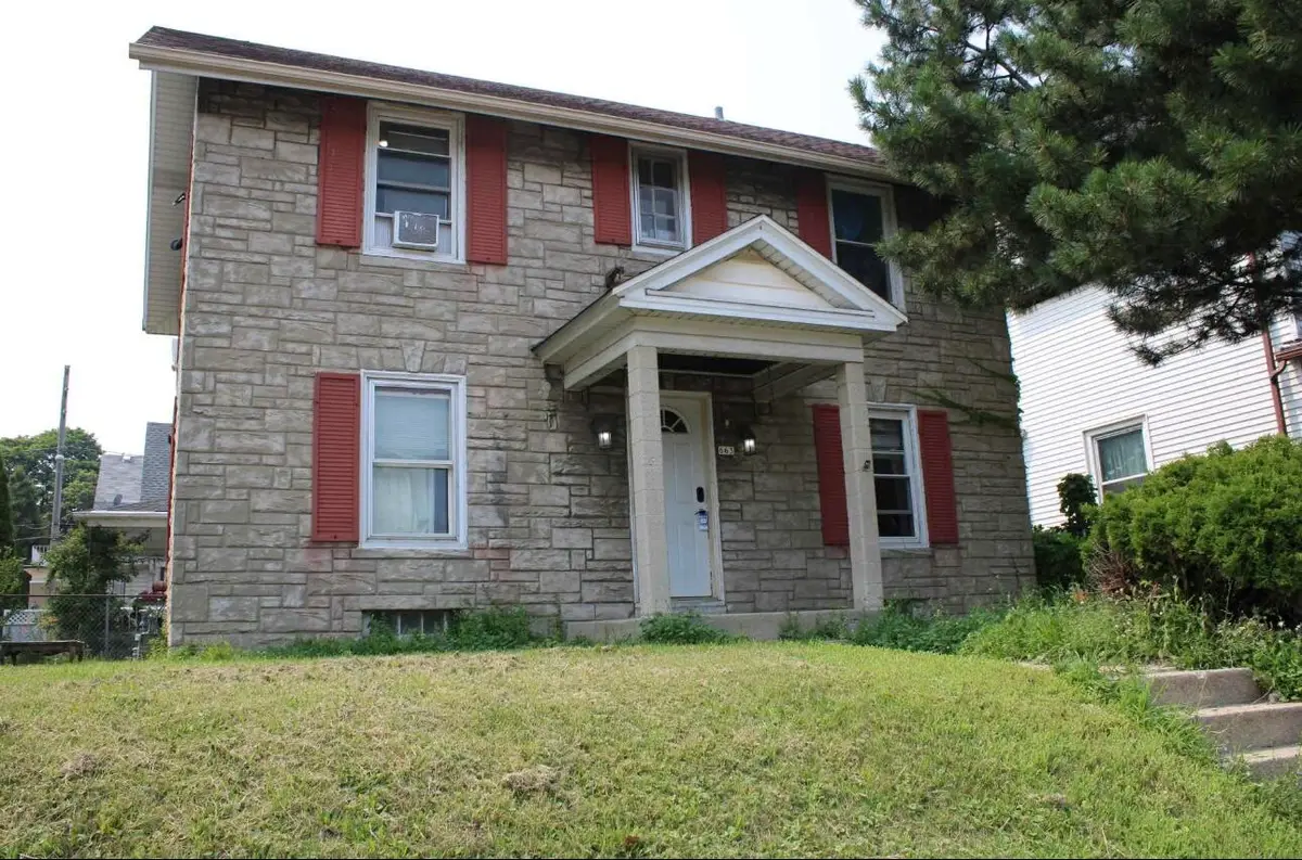 663 S Layton Blvd, Milwaukee, WI 53215 - Image #1
