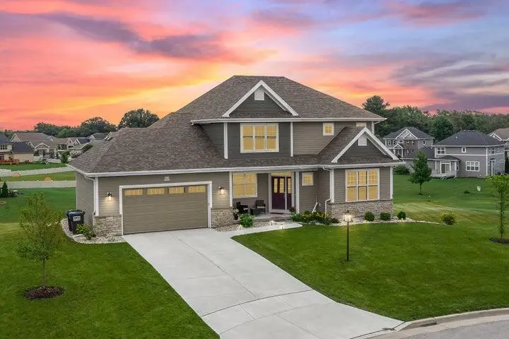 W217N6084 Cypress Pt, Menomonee Falls, WI 53051 - #1