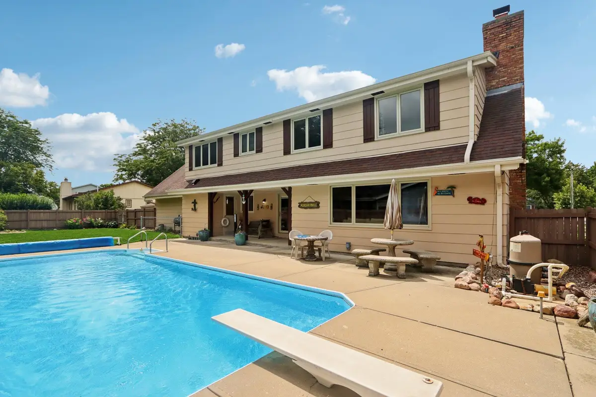 503 S Comanche Ln, Waukesha, WI 53188 - Image #1