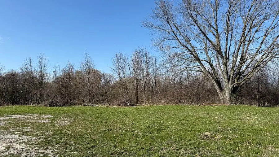 7007 Douglas Ave, Caledonia, WI 53402 - Image #2