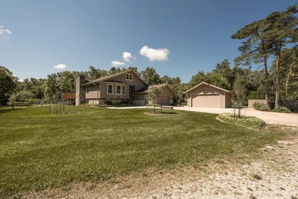 W370S4885 Pine View Ln, Ottawa, WI 53118