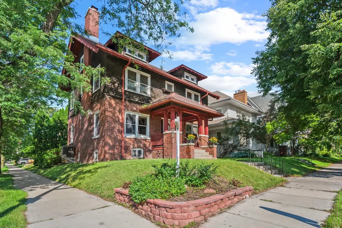 3003 N Farwell Ave, Milwaukee, WI 53211 - Image #1