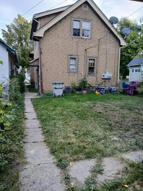 3214 W Fairmount Ave, Milwaukee, WI 53209 - Image #2