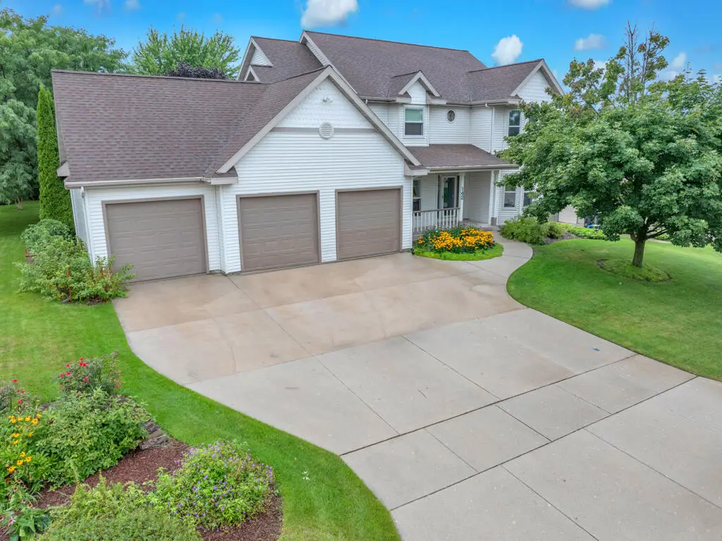 142 Maple Dr, Plymouth, WI 53073 - Image #1