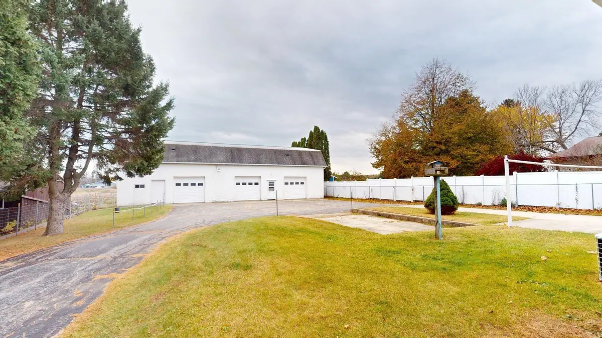 3305 Whistle Ln, Two Rivers, WI 54241 - Image #1