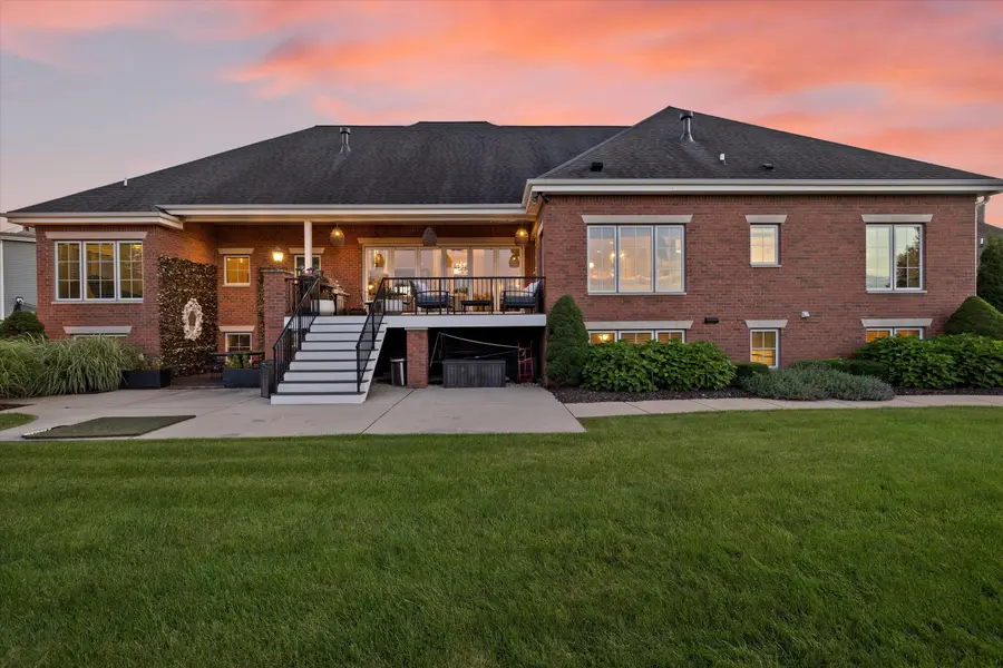 N19W24652 River Edge Ct, Pewaukee, WI 53072 - Image #3