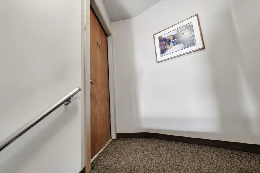 797 W Puetz Rd, Oak Creek, WI 53154 - Image #3