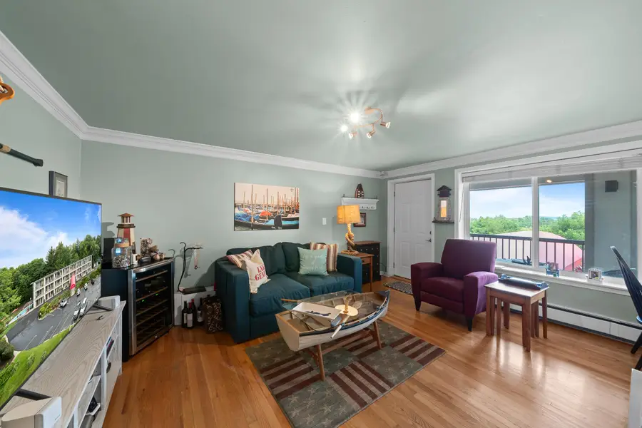 227 Dewey Ave, Fontana, WI 53125 - Image #3