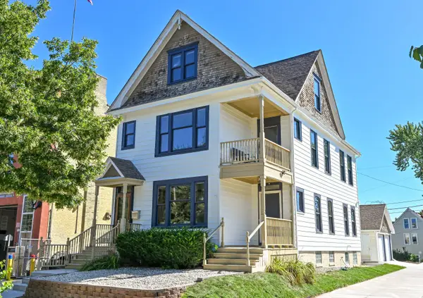 2044 N Palmer St, Milwaukee, WI 53212