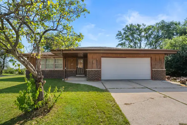 6172 N 116th St, Milwaukee, WI 53225