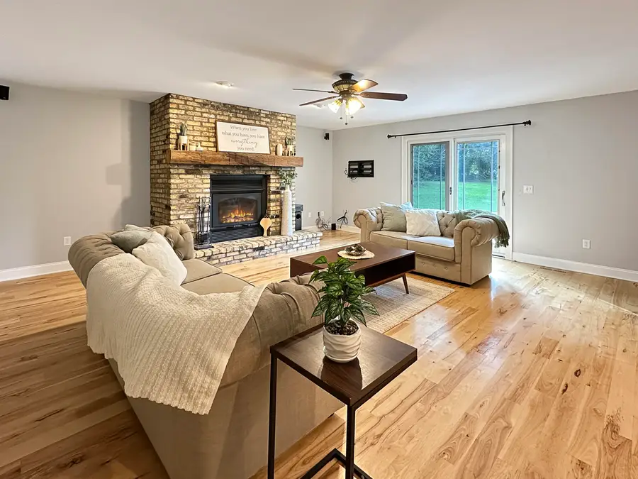 4685 Pilgrim Rd, Brookfield, WI 53005 - Image #3