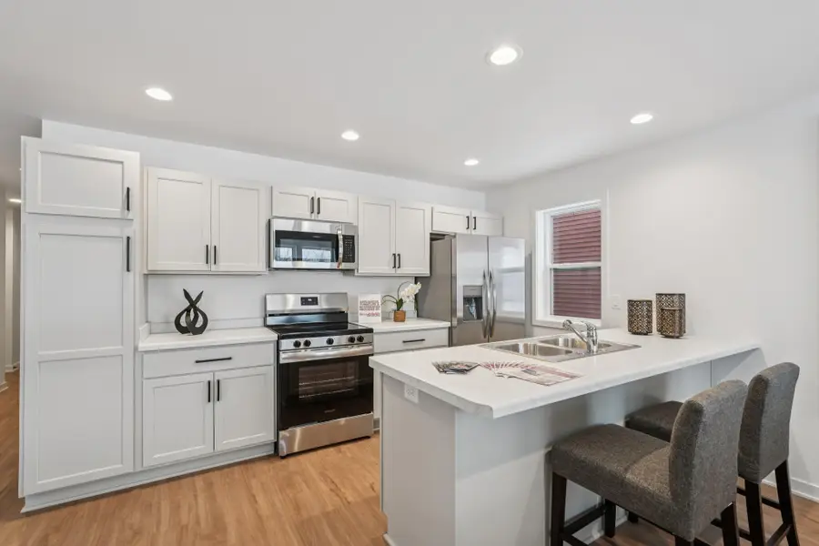 224 Fairway Dr, Sheboygan Falls, WI 53085 - Image #2