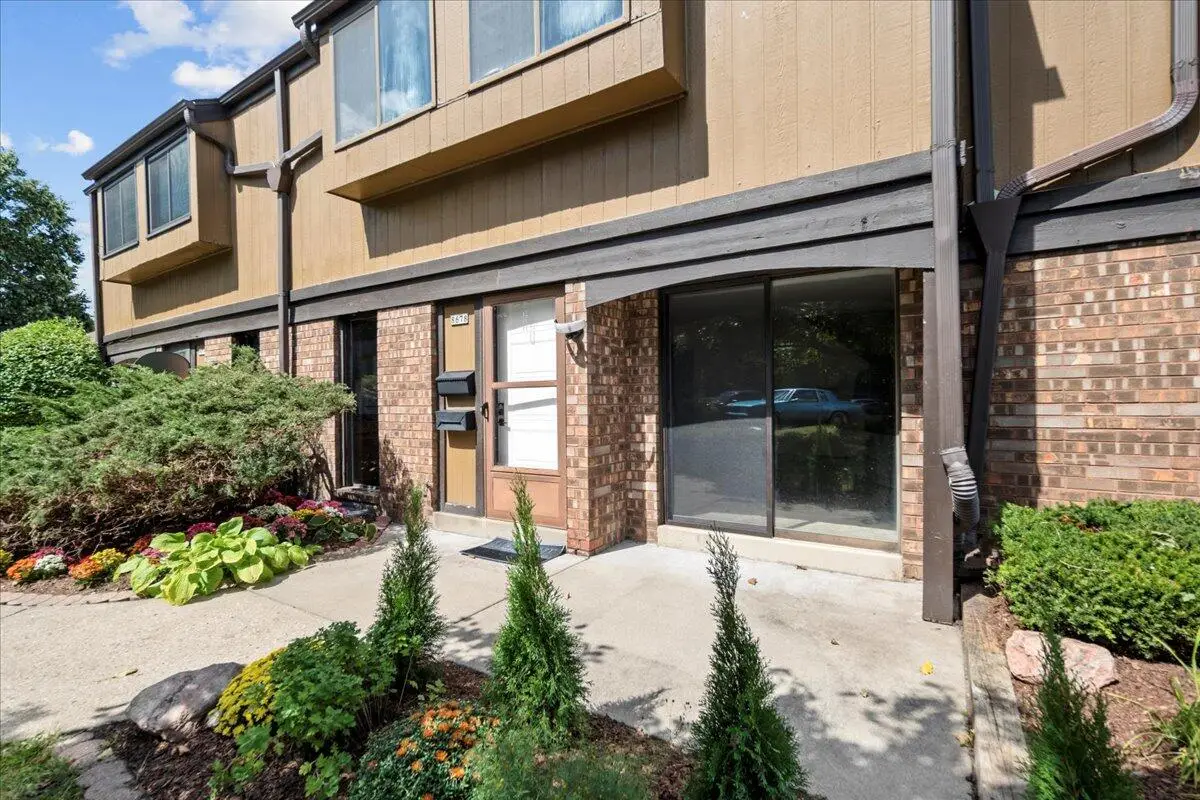 8678 N Servite Dr, Milwaukee, WI 53223 - Image #1