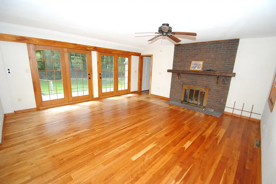 8541 W Midland Dr, Greendale, WI 53129 - #3