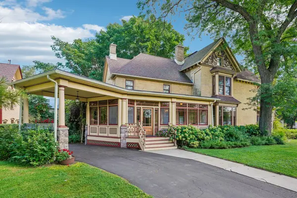 204 E Court St, Elkhorn, WI 53121