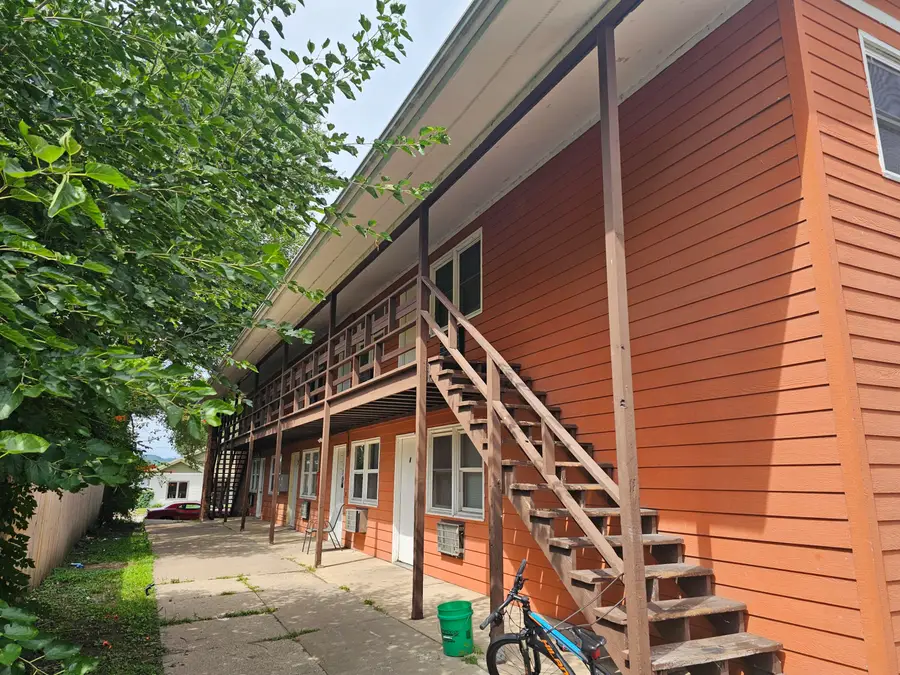 1321 4th St S, La Crosse, WI 54601 - Image #2