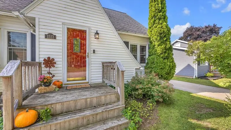 1513 E Harriet St, Appleton, WI 54915 - Image #1