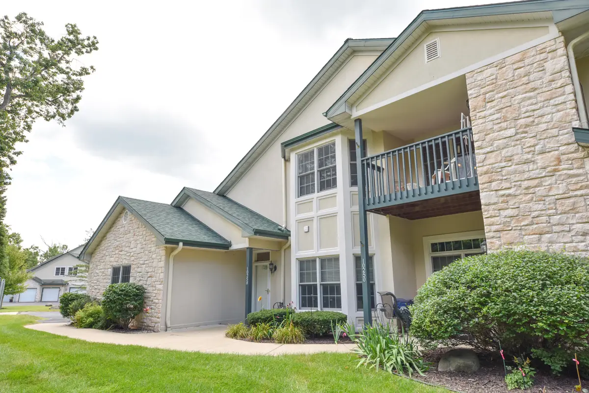 10258 W Deerwood Ln, Franklin, WI 53132 - Image #1